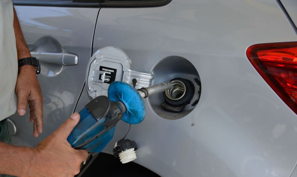 Petrobras espera que queda de preço da gasolina chegue aos&nbsp;postos
