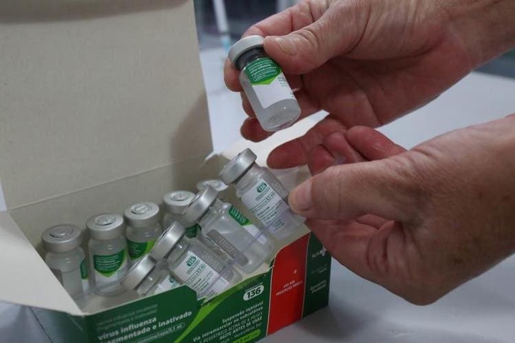 Ministério recomenda adiar vacinação de crianças contra a&nbsp;gripe.