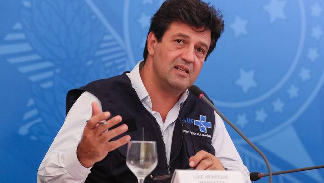 Após polêmicas, Mandetta diz que continua no cargo de ministro da&nbsp;Saúde