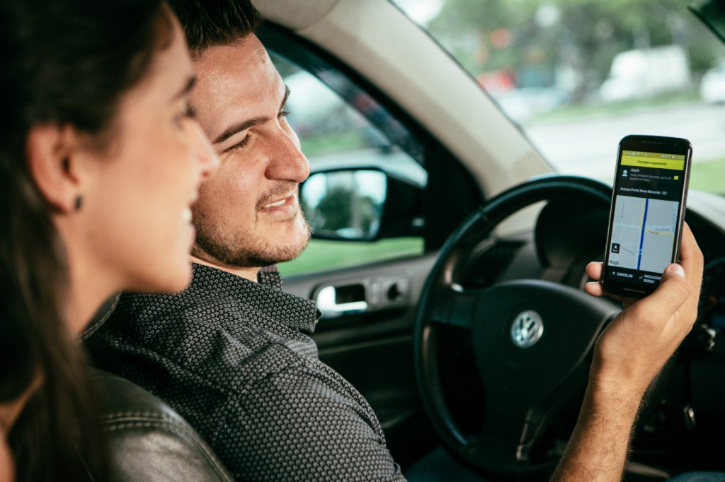 Corridas gratuitas: a empresa 99, aplicativo de transporte, doou 4 mil vouchers para Profissionais da&nbsp;saúde
