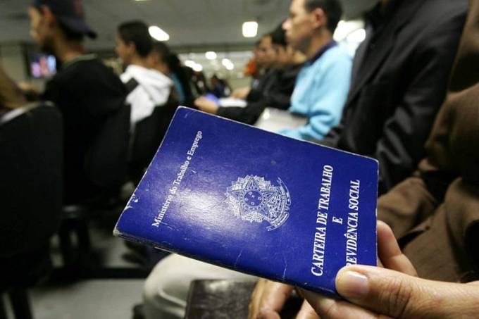 Redução de até 70% do salário está valendo; entenda o que diz a&nbsp;lei.