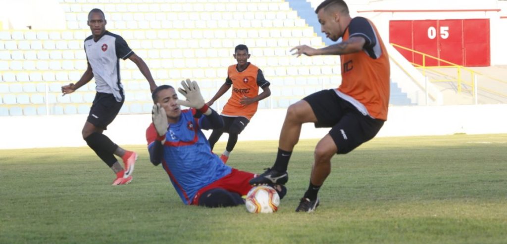 “Estamos retomando o bom futebol de antes da pandemia”, diz zagueiro do Moto&nbsp;Club