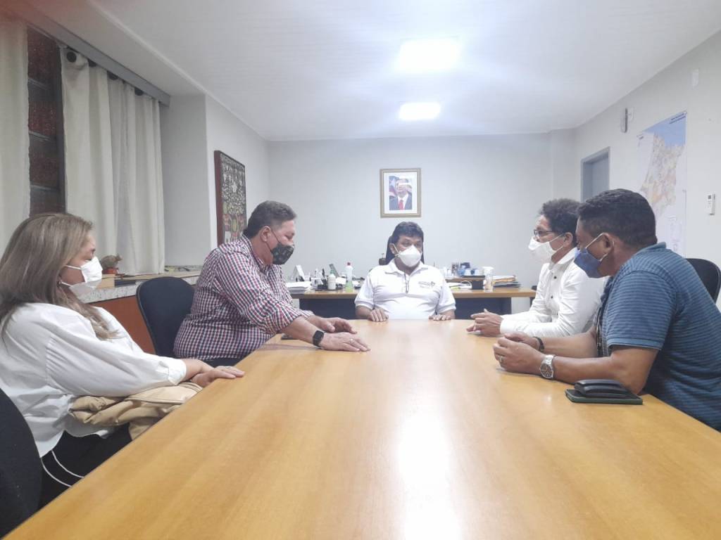 O presidente do Sindicomérciarios de São Luís se reuniram nesta sexta-feira com os secretários das&nbsp;cidades.