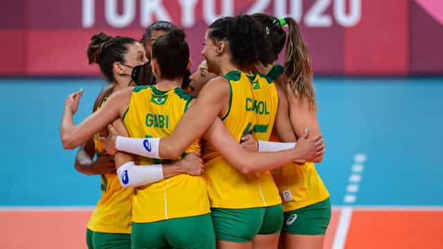 Brasil bate russas de virada e avança à semifinal do vôlei feminino em&nbsp;Tóquio