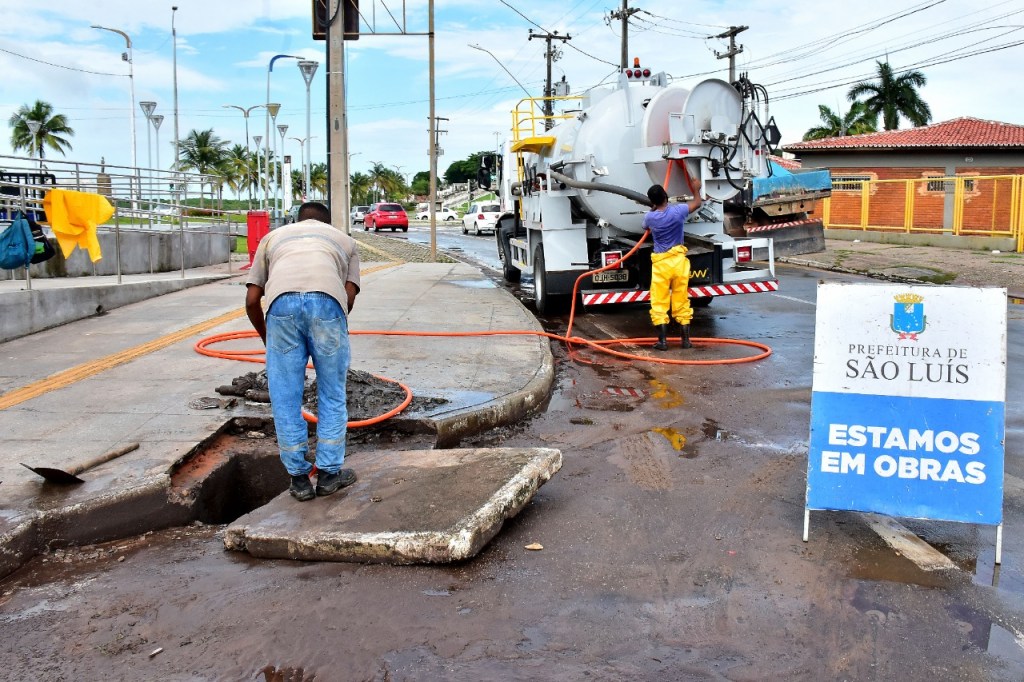 Prefeitura de São Luís trabalha de forma imediata para conter transtornos causados pelas fortes chuvas desta segunda-feira&nbsp;(15)