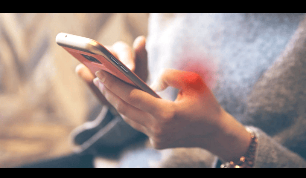 Smartphones e computadores podem gerar dores nas mãos, dedos e pulsos por conta do uso&nbsp;repetitivo