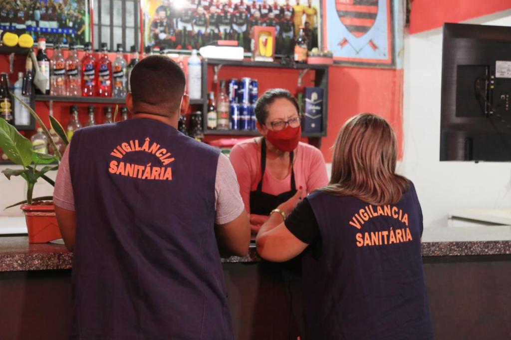Bares, restaurantes e casas de eventos são fiscalizados para cumprimento de protocolos sanitários contra Covid&nbsp;-19