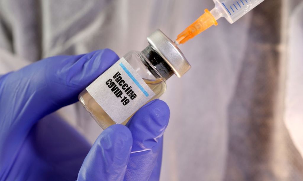 Covid-19: OMS espera produção de milhões de doses da vacina neste&nbsp;ano
