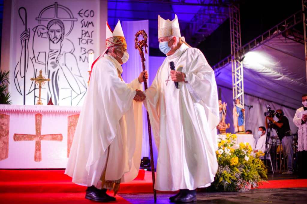 Governador parabeniza novo arcebispo de São Luís, e homenageia Dom Belisário com a Medalha dos&nbsp;Timbiras