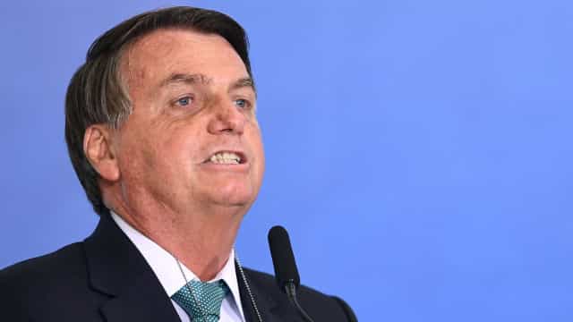 Bolsonaro: governo pode recomendar afrouxamento de medidas (contra&nbsp;covid)