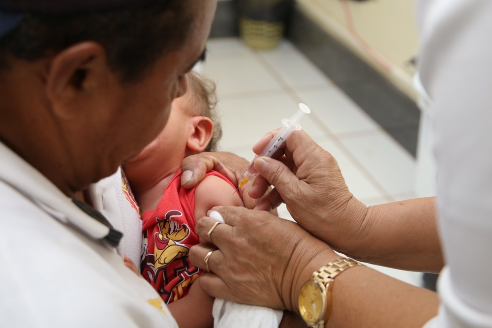 Campanha de vacinação para público-alvo segue nesta segunda (25) em&nbsp;SL