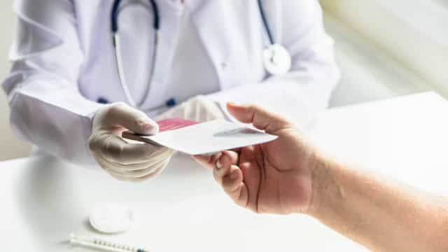 Dois em cada três brasileiros são a favor do certificado de vacinação, mostra&nbsp;pesquisa
