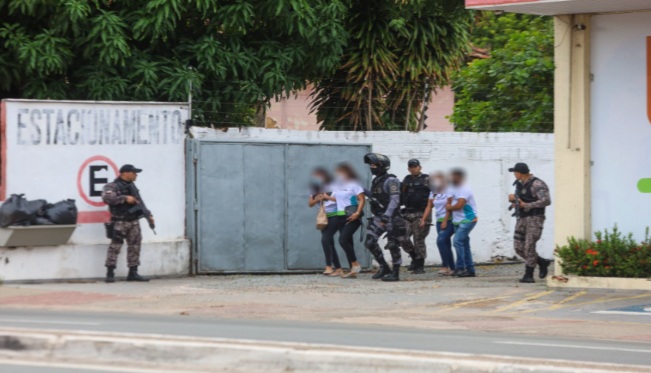 Polícia Militar confirma assalto com reféns na Avenida São Luís Rei de&nbsp;França