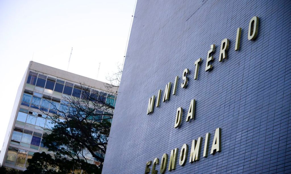 Abertura de empresas cai 29,5% em abril, mostra Ministério da&nbsp;Economia