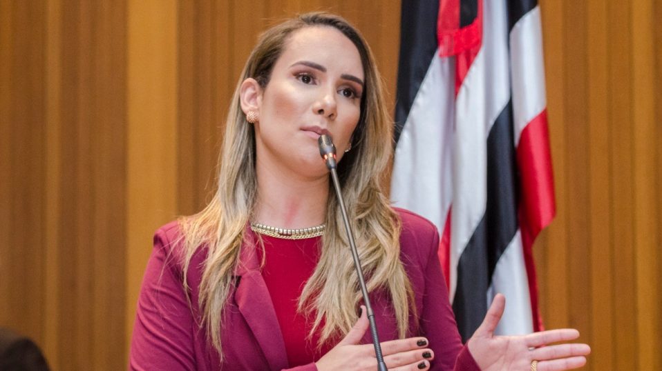 Deputada Thaiza Hortegal é internada na capital por complicações em decorrência da&nbsp;COVID-19