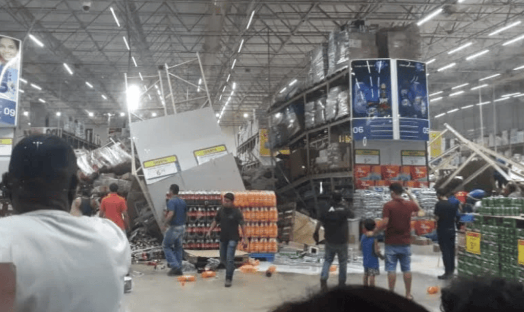 Prateleiras de supermercado desabam e atingem clientes em São&nbsp;Luís