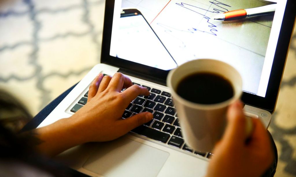 Serviço público tem mais pessoal em trabalho remoto que setor&nbsp;privado