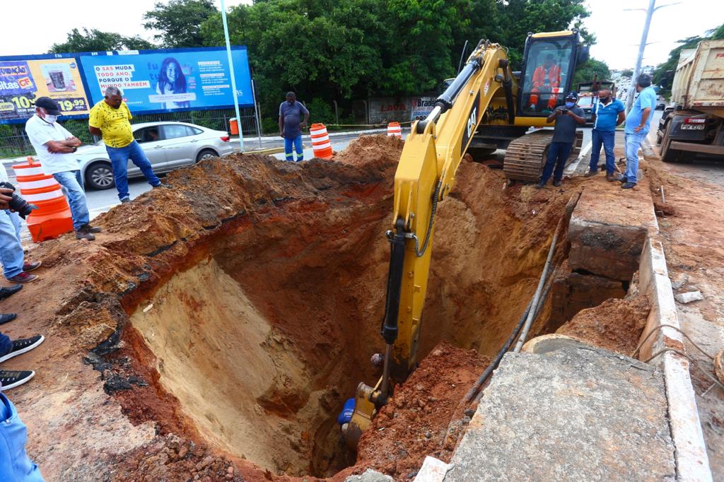 Governo e Prefeitura trabalham na recuperação de trecho da Av. Jerônimo de&nbsp;Albuquerque
