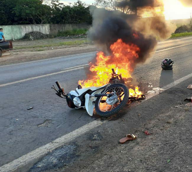 Jovem de 31 anos morre após colidir com caminhão em Itinga do&nbsp;Maranhão