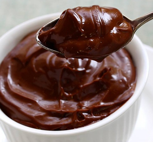 Aprenda a fazer brigadeiro sem leite&nbsp;condensado