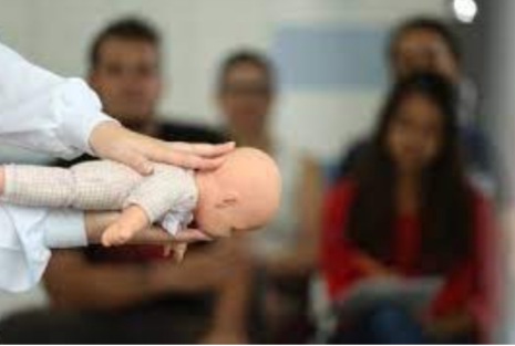 Aprovado projeto que garante treinamento de primeiros-socorros a pais de&nbsp;recém-nascidos