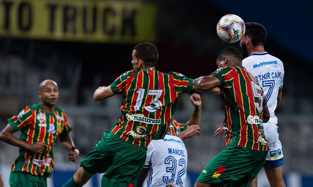 Série B: Sampaio Corrêa vence no Mineirão e Cruzeiro segue no&nbsp;Z4