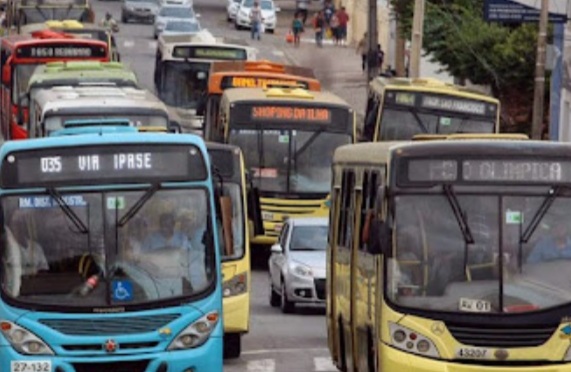 Ainda com salários atrasados, rodoviários afirmam que podem fazer nova&nbsp;paralisação