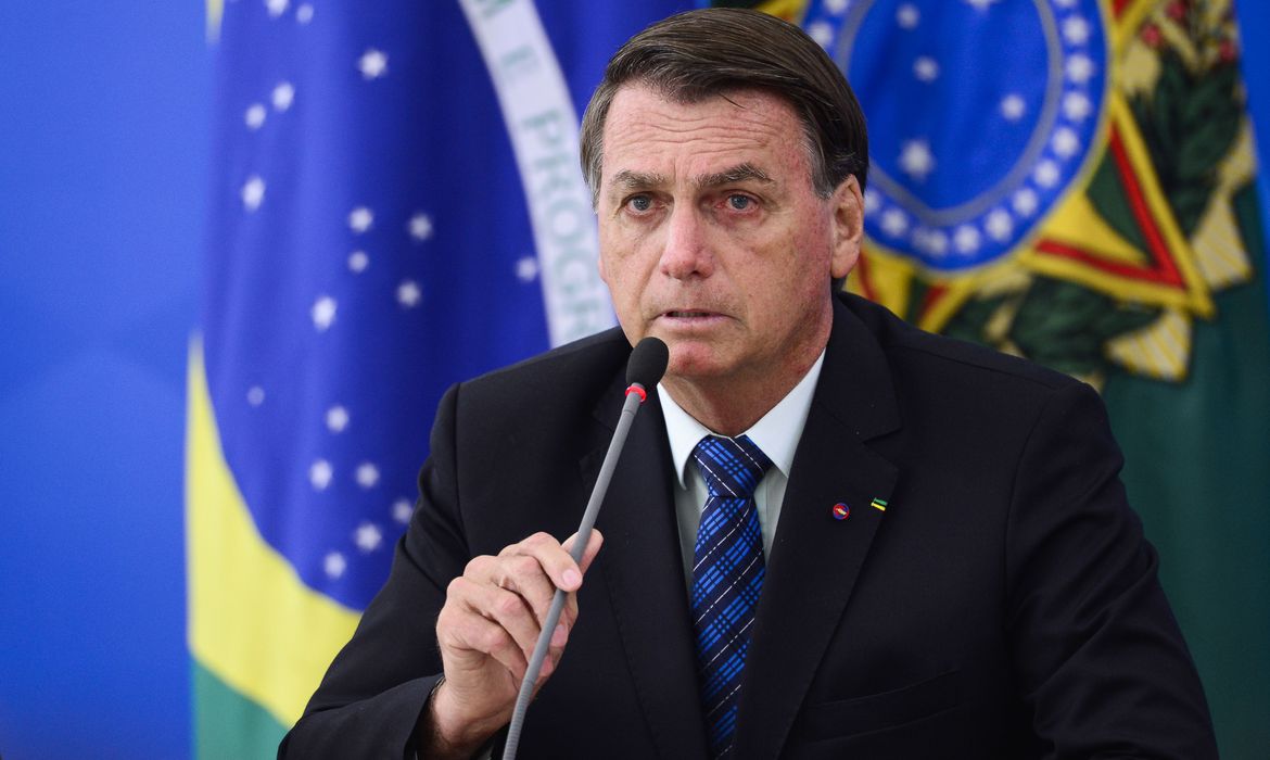 Justiça determina retirada de outdoor pró-Bolsonaro em Arari