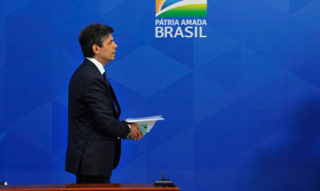 Ministro da Saúde reconhece agravamento da situação no&nbsp;Brasil