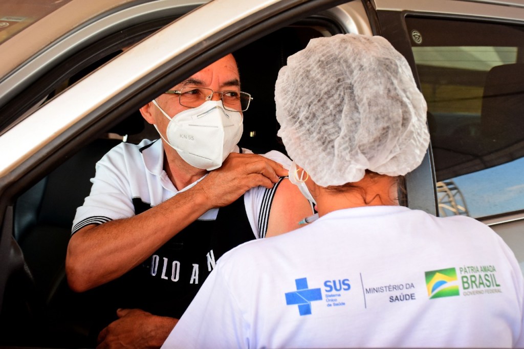 Prefeitura começa a semana com vacinação de idosos com 64 e 63 anos contra a Covid-19 em São&nbsp;Luís