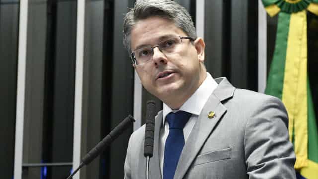 Parlamentares acionam STF contra Fundo Eleitoral de R$ 5,7&nbsp;bi