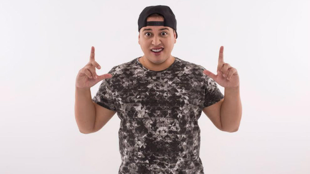 Em retorno à São Luís, Renan faz show de humor no Teatro Arthur&nbsp;Azevedo