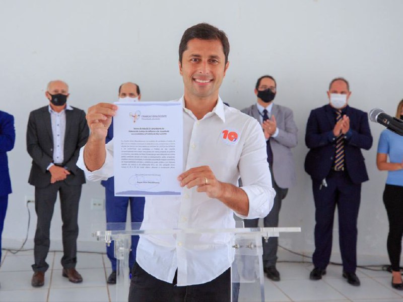 Duarte assina carta-compromisso com mais de 30 propostas para a população preta e demais segmentos&nbsp;sociais
