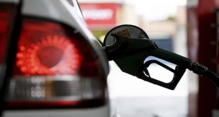 Petrobrás anuncia novo aumento no preço da gasolina e&nbsp;diesel