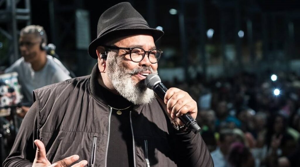 Com Covid-19, cantor Jorge Aragão é internado e está na&nbsp;UTI