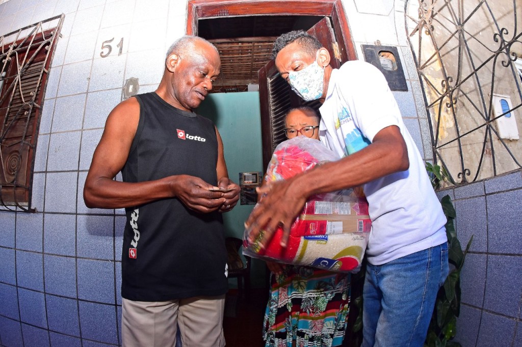 Prefeitura de São Luís contempla mais 600 famílias da área da Liberdade com entrega de cestas de&nbsp;alimentos