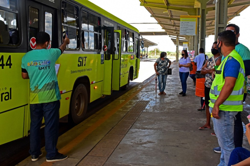 Prefeitura amplia frota de transporte coletivo na retomada das aulas presenciais em São&nbsp;Luís