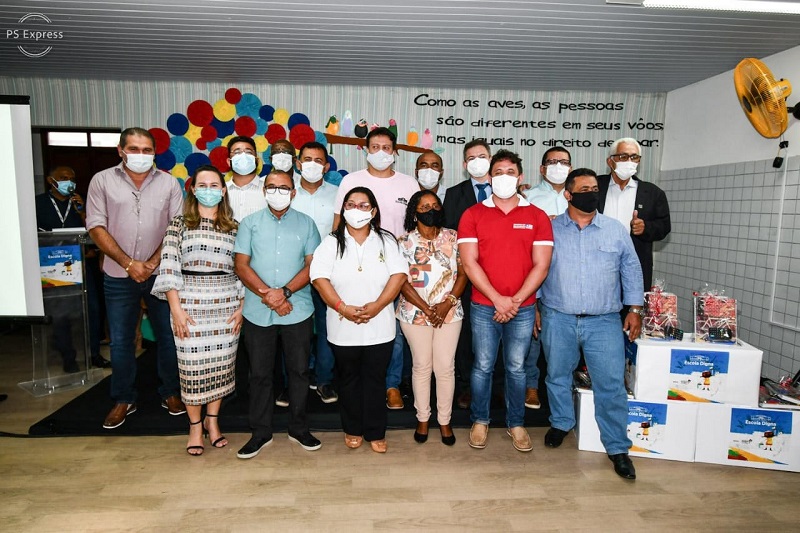 Mais 20 municípios maranhenses recebem kits para espaços de leitura em solenidade realizada em São&nbsp;Luís