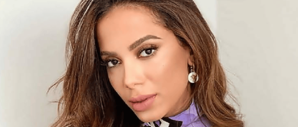 Anitta será acionada na justiça por processo movido por&nbsp;fã
