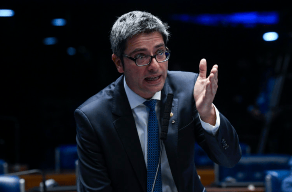 Novo partido de Bolsonaro defende passaporte vacinal no&nbsp;Twitter