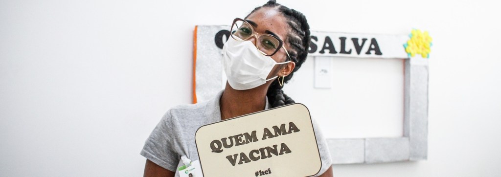 Profissionais de saúde do HCI recebem a 3ª dose de vacina contra&nbsp;Covid-19