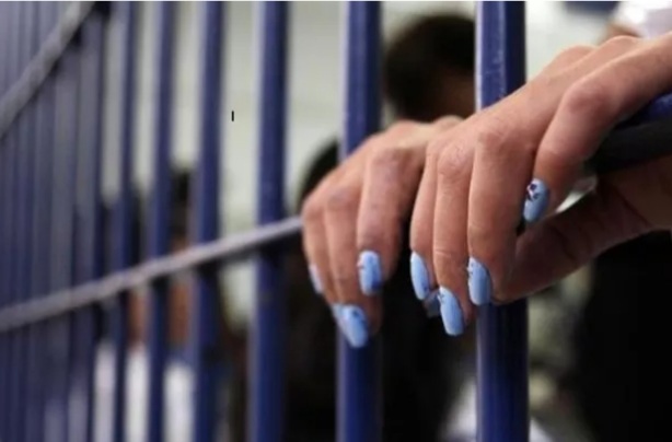 Polícia prende mulher suspeita de matar morador de rua no&nbsp;Maranhão