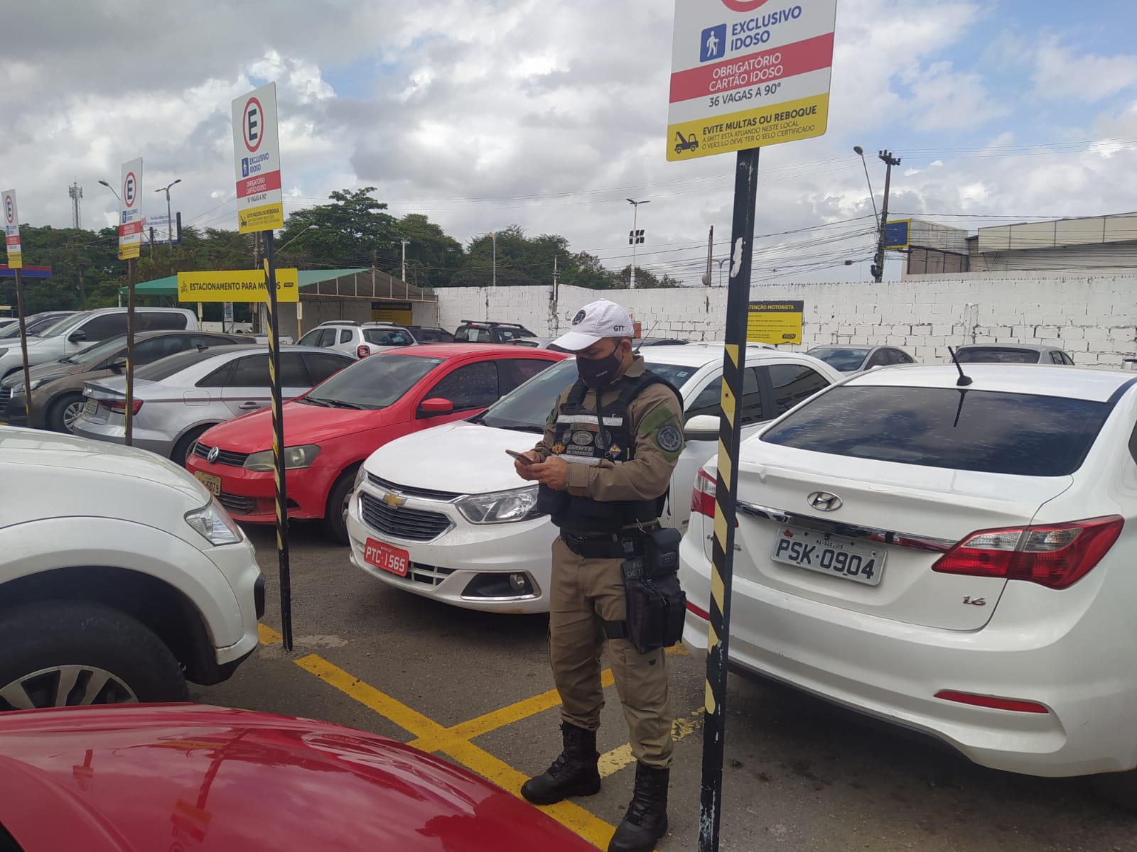 Prefeitura de São Luís reforça ação para coibir uso irregular de vagas de estacionamento preferencial