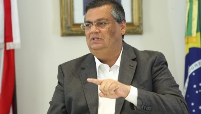 Flávio Dino anuncia decreto que flexibiliza uso de máscaras em locais&nbsp;abertos