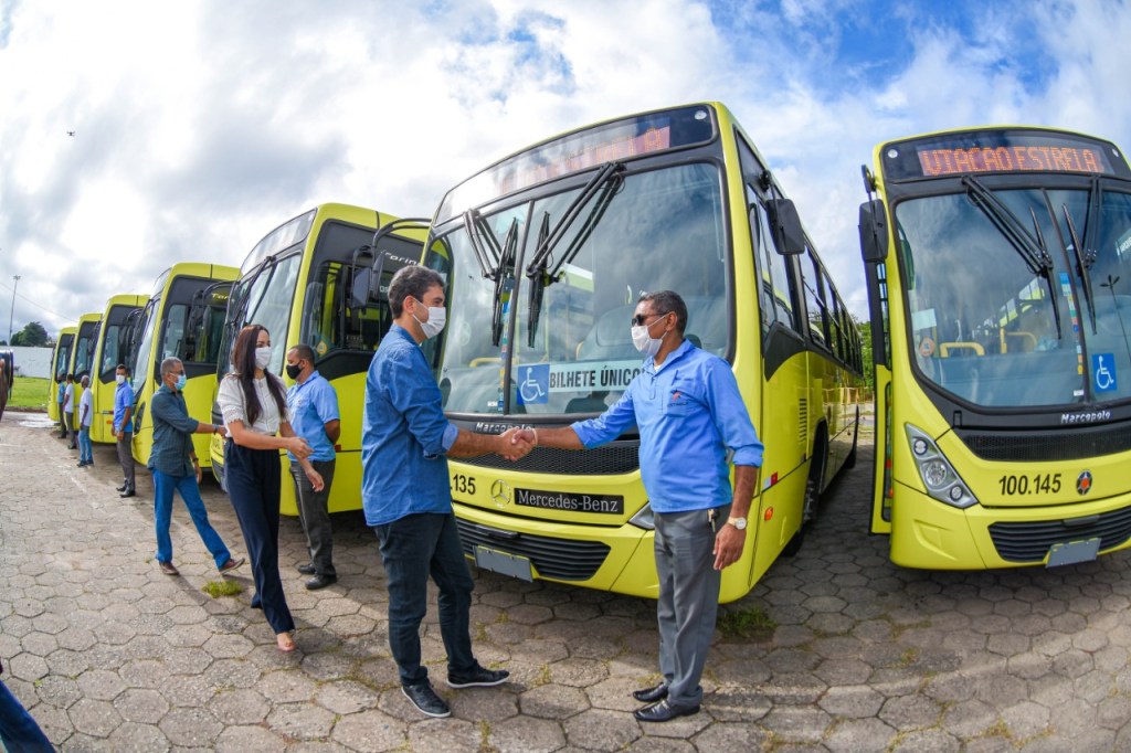 Prefeito Eduardo Braide entrega 28 novos ônibus para o sistema detransporte urbano de São&nbsp;Luís
