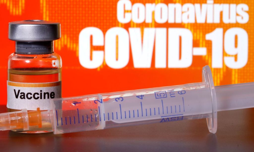 Pfizer e BioNTech dizem que sua vacina contra covid-19 é 90%&nbsp;eficaz