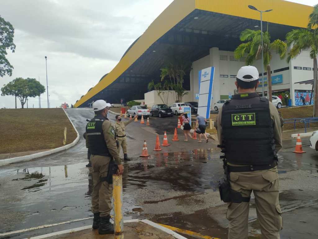 SMTT organiza trânsito no entorno do Centro Municipal de&nbsp;Vacinação