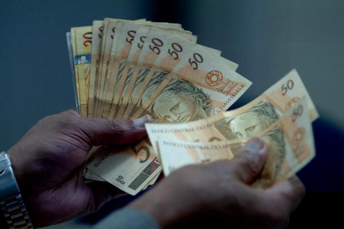 Caixa paga auxílio emergencial para beneficiários do Bolsa&nbsp;Família