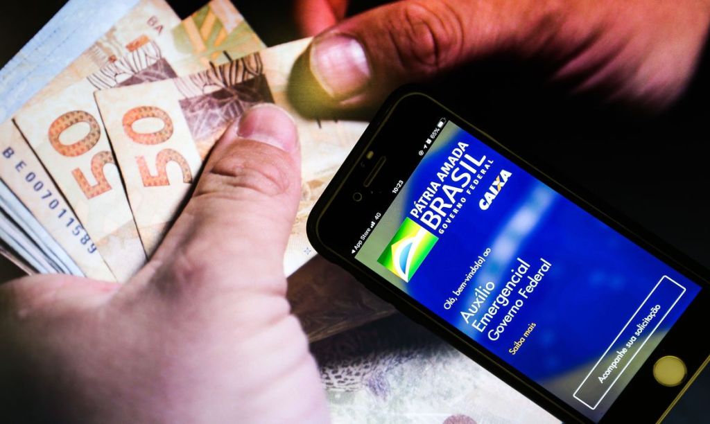 Caixa paga 2ª parcela de R$ 300 da extensão do auxílio&nbsp;emergencial