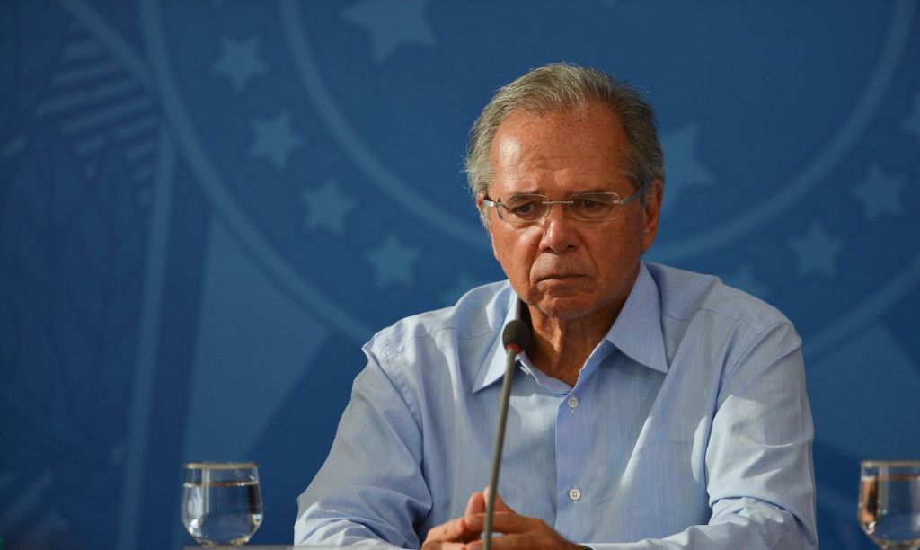Guedes diz que economia brasileira não passa por choque&nbsp;externo